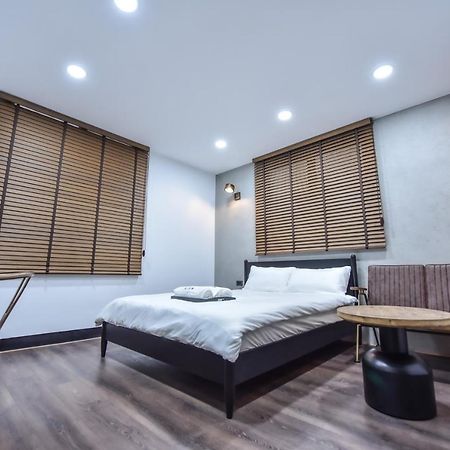 Eryang Homestay Tainan Exterior foto