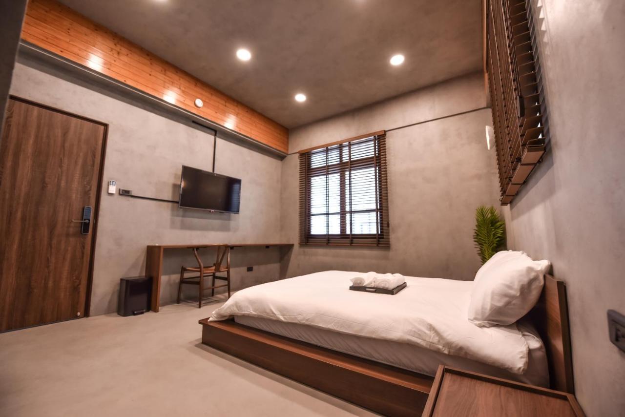 Eryang Homestay Tainan Exterior foto