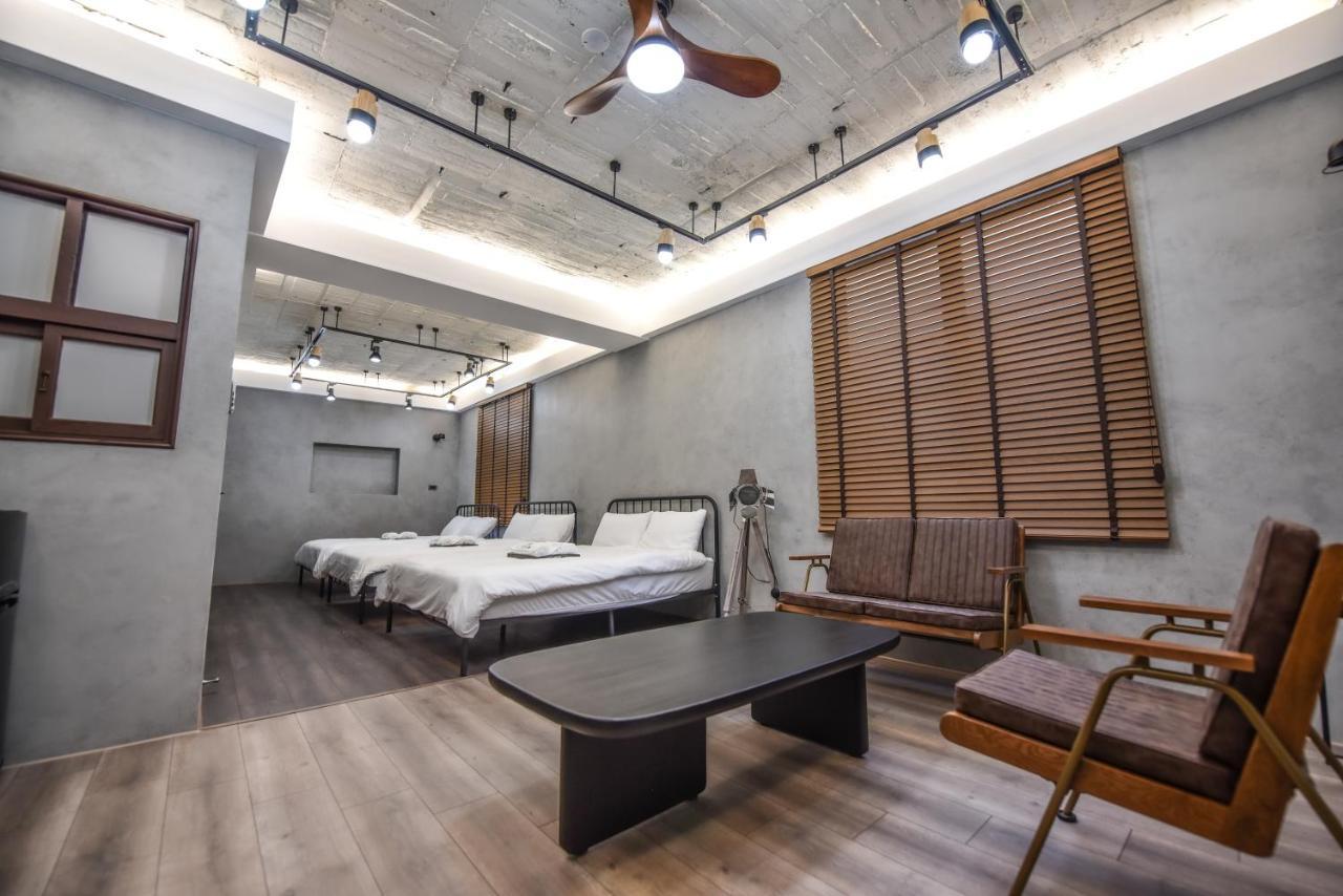 Eryang Homestay Tainan Exterior foto